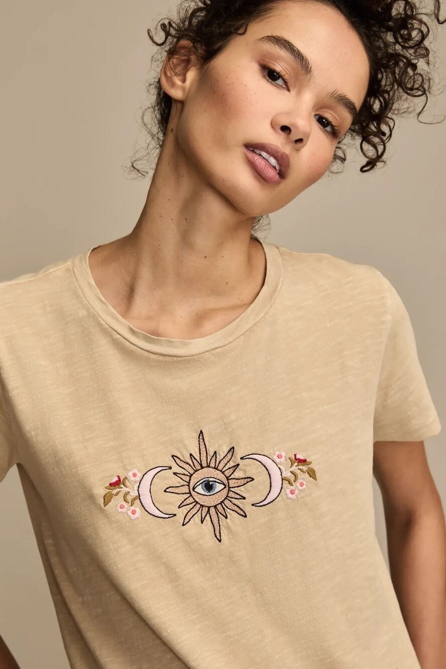 Lucky Brand Embroidered Celestial Sun Eye Moon Floral Crew Neck Tee Size XXL New